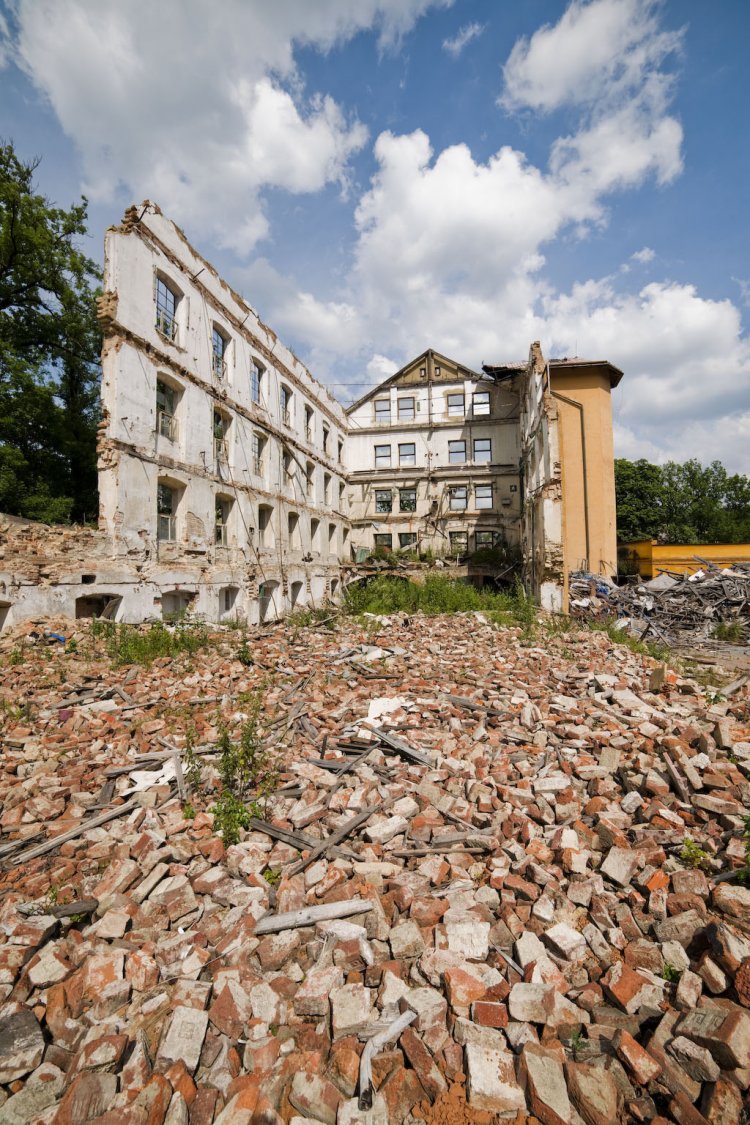 Továrna Aron & Jacob Löw-Beer v Brněnci byla později známá jako tzv. Schindlerova továrna, stav v roce 2014. Foto © Kamil Till, Moravská galerie v Brně