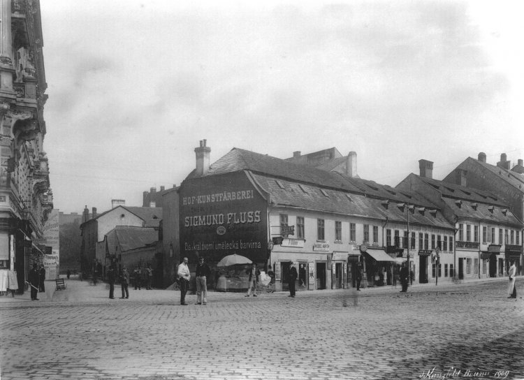 Roh Cejlu a Ponávky, firemní dům Sigmunda Flusse, jednoho z podnikatelů židovského původu. Foto © Archiv města Brna