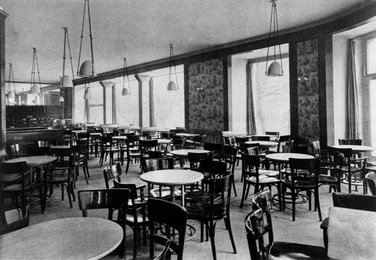 Kavárna Esplanade („Promenáda“). Foto 5x © Muzeum města Brna